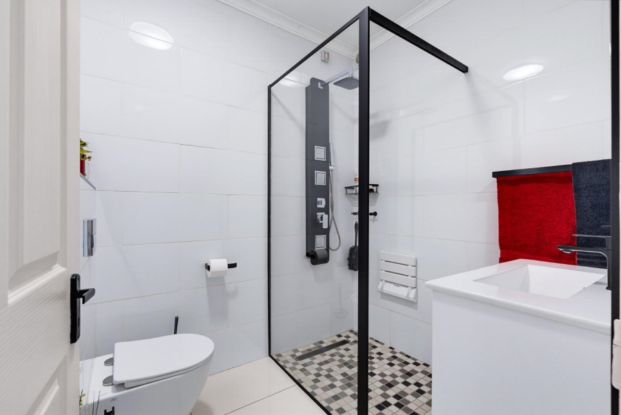 2 Bedroom Property for Sale in Milnerton Western Cape
